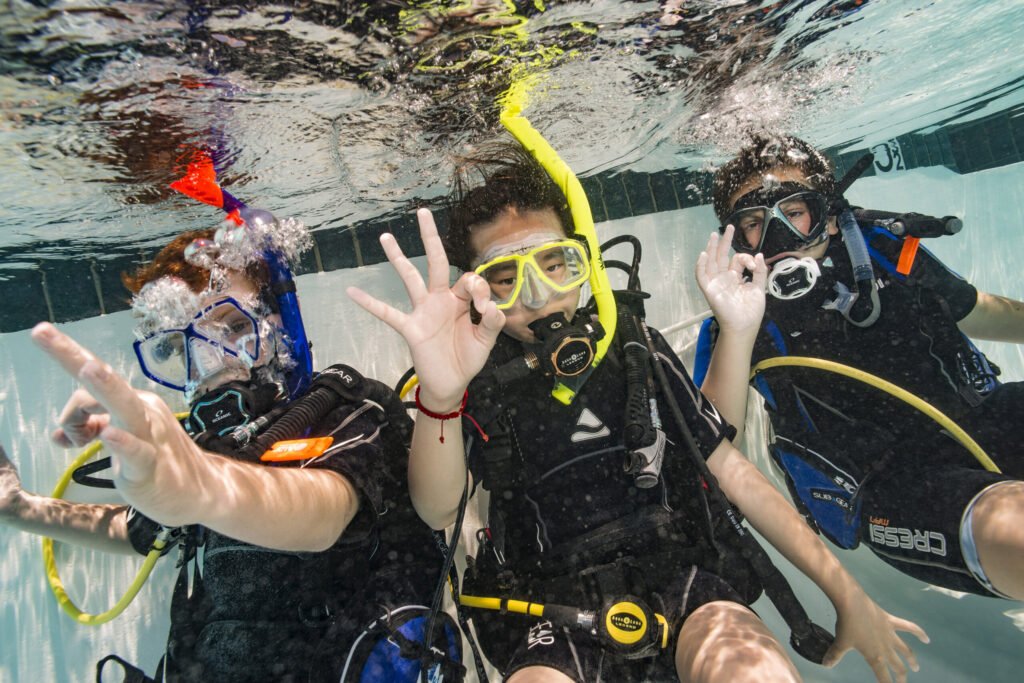 Corsi subacquei per bambini Pomezia e Anzio 1 bambini in immersione